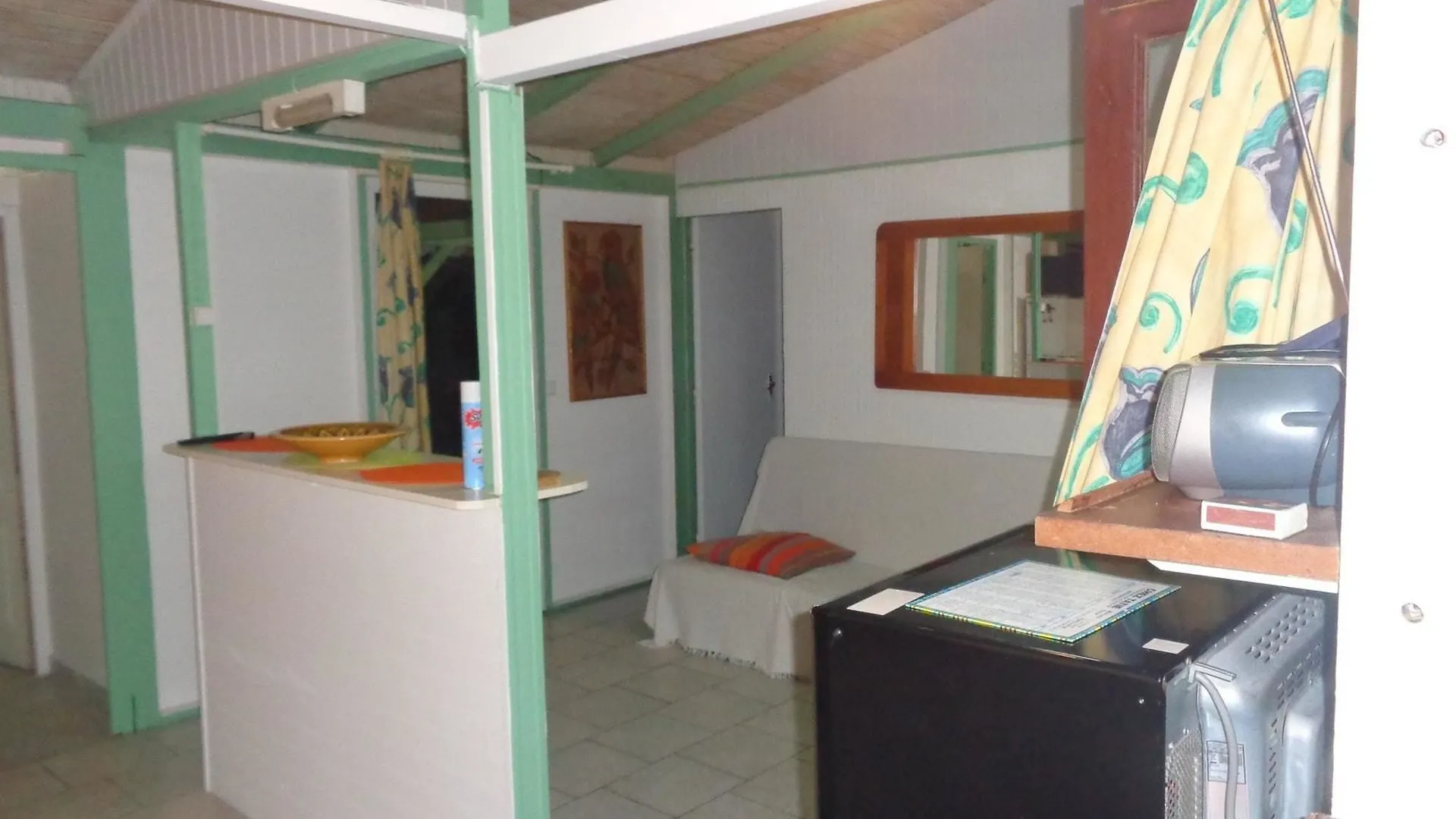 House With 2 Bedrooms In Le Moule, With Pool Access, Furnished Garden