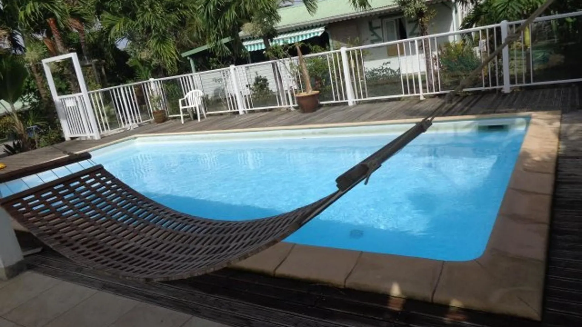 Apartment House With 2 Bedrooms In Le Moule, With Pool Access, Furnished Garden